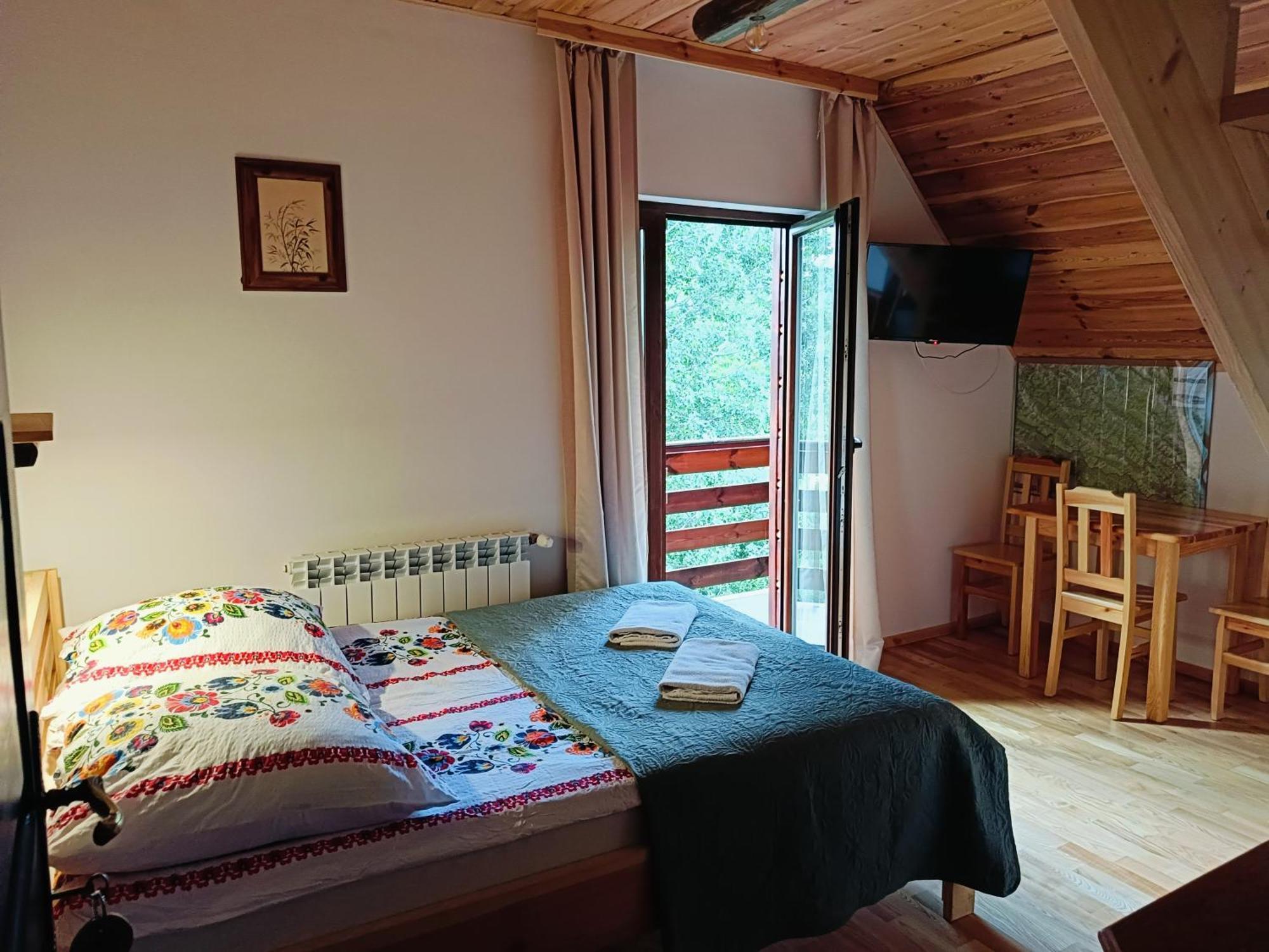 Kyczyrka Apartment Liszna Bagian luar foto